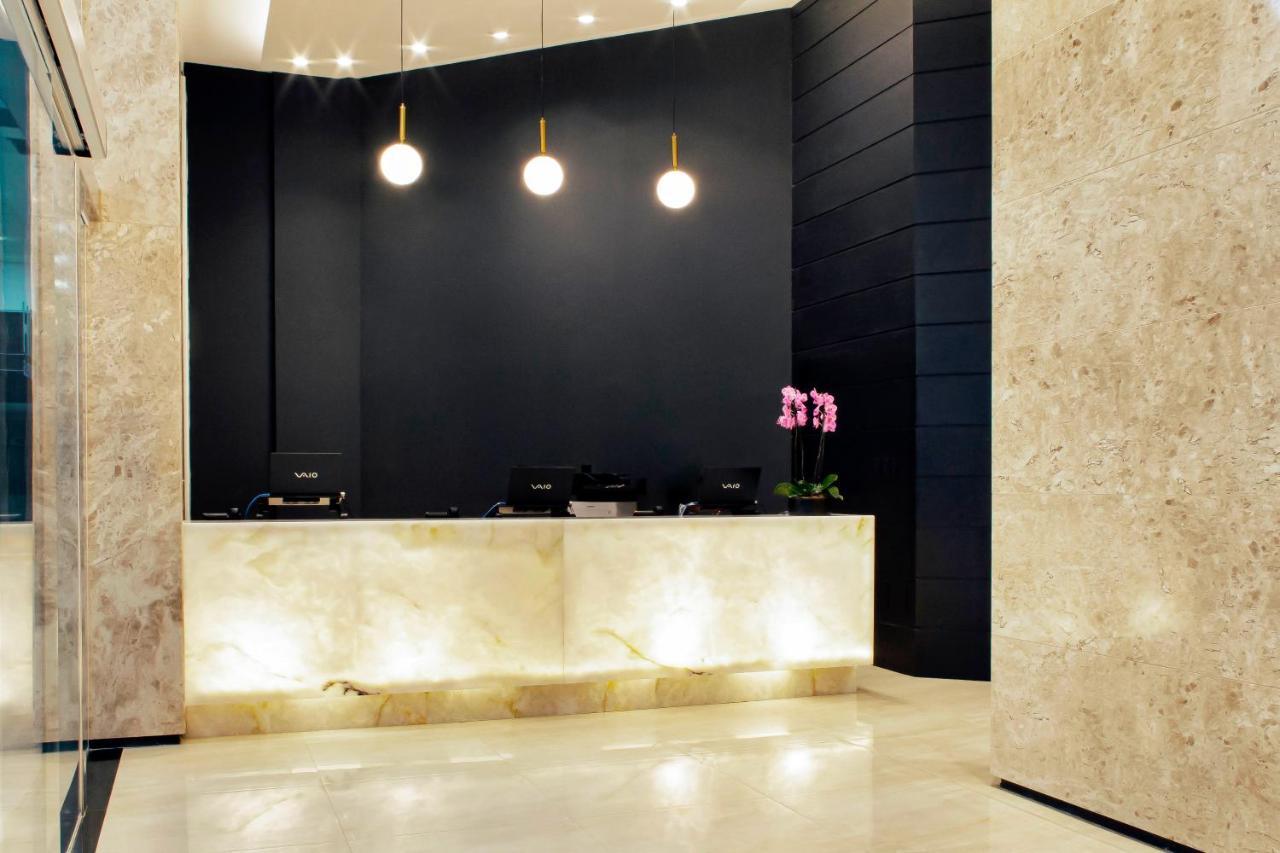 Nh Hotel 페이라 데 산타나 외부 사진